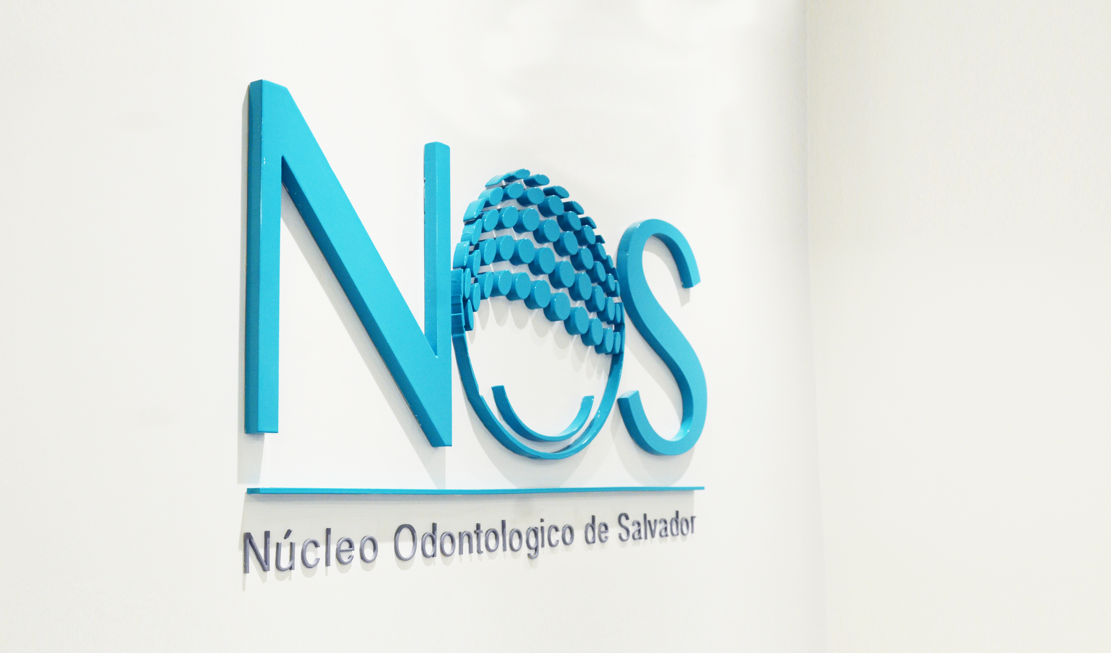 Fachada de identidade do Núcleo Odontológico de Salvador